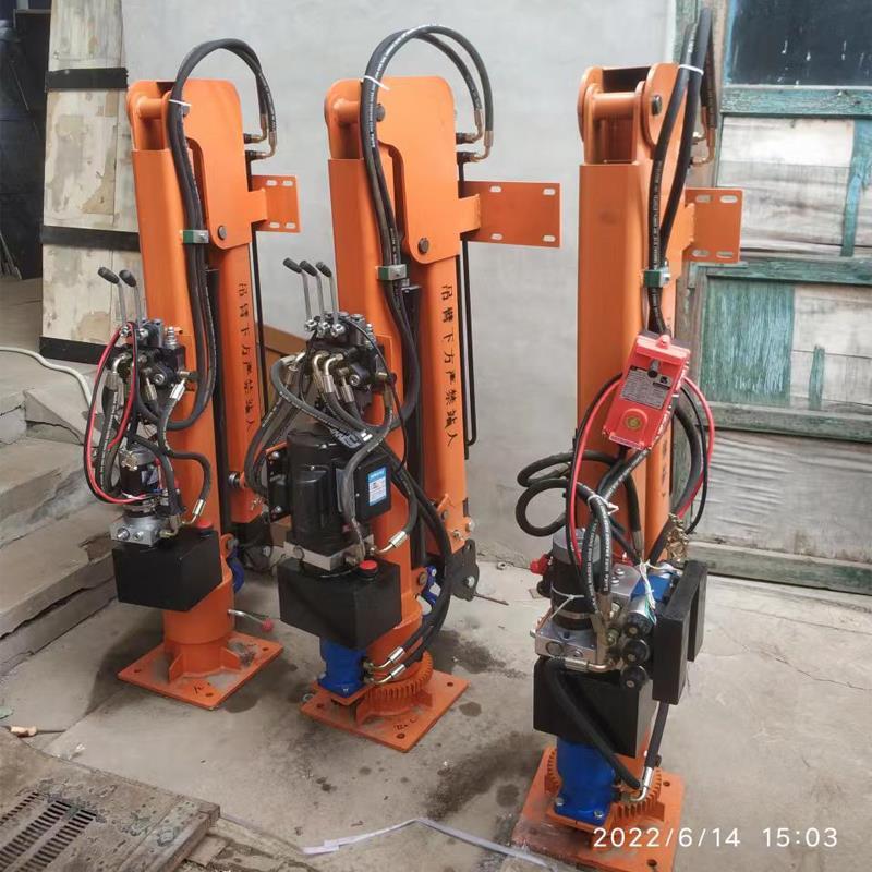 西丰县重汽蓝牌随车吊 3.2吨 国六动力强 液压驱动 农用自卸起重机